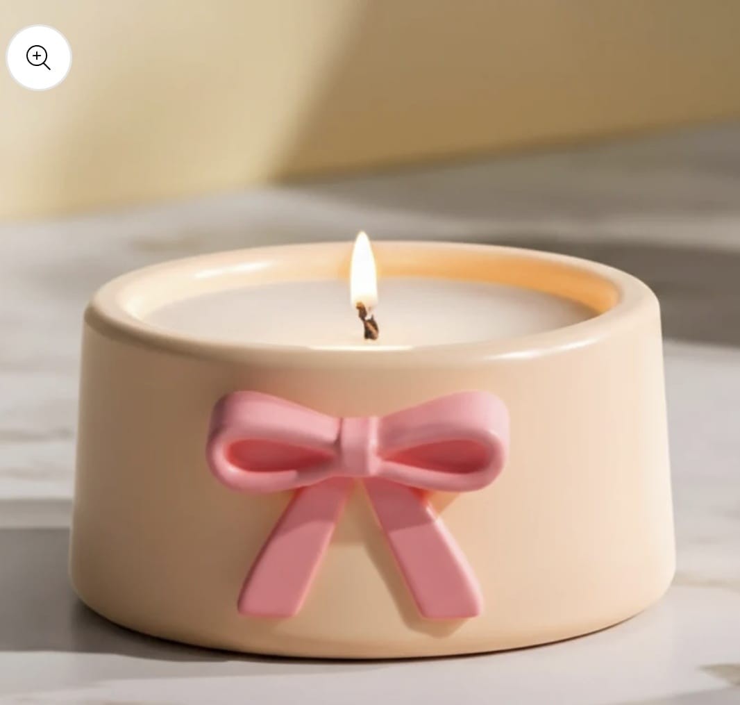 Pretty bow mold