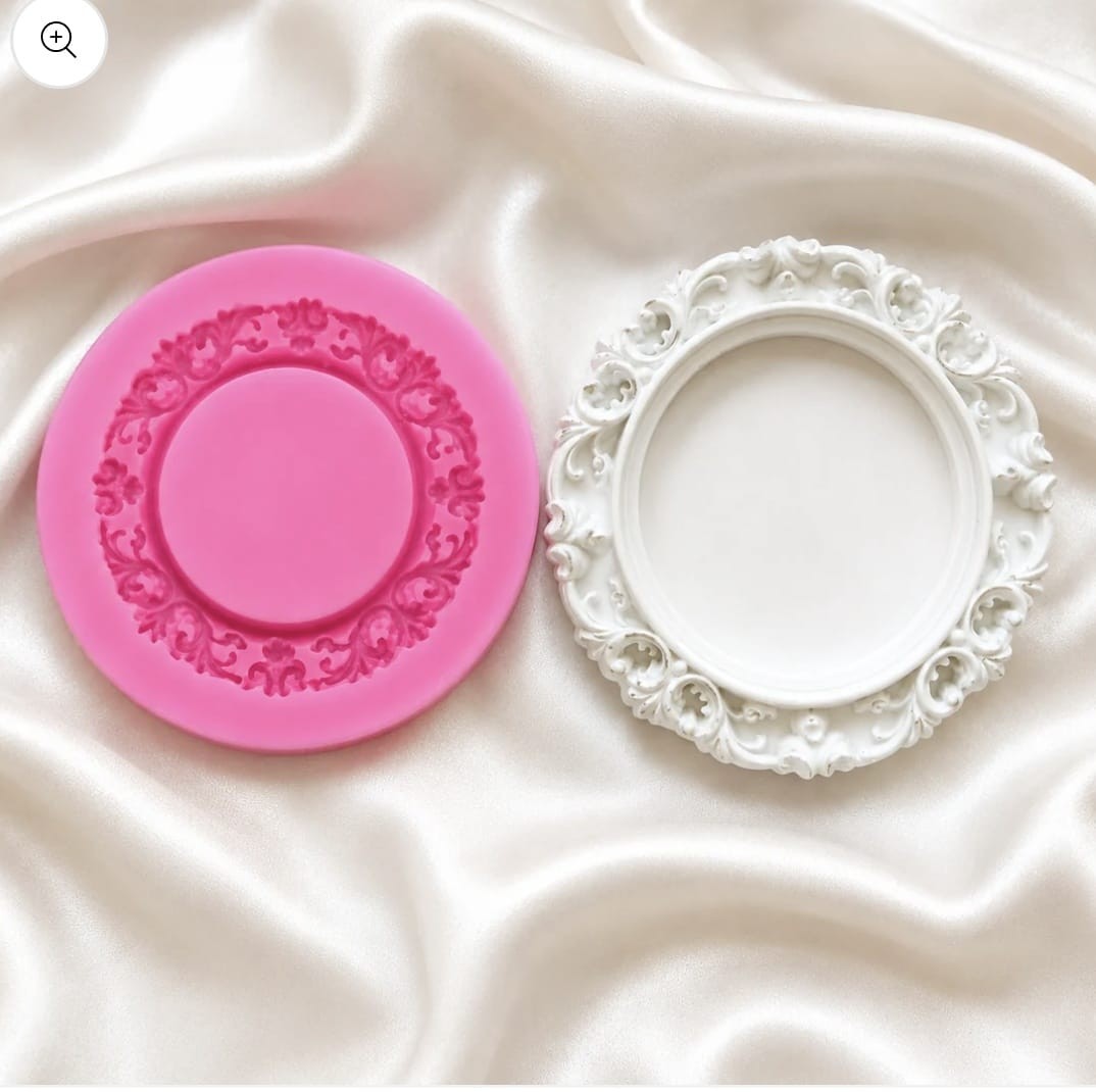 Vintage round frame mold