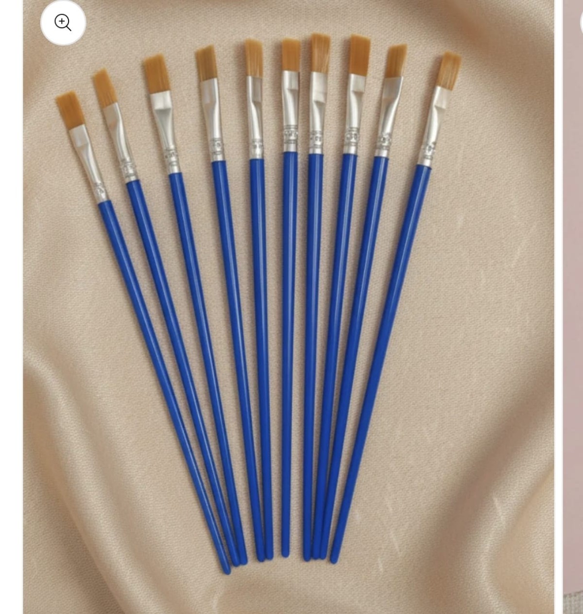 Flat paint brush