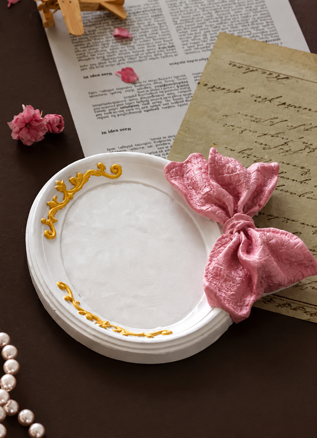 Royal bow plate product